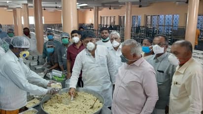 ಭಾರತ್‌ ಲಾಕ್‌ಡೌನ್‌: ಒಂದೊತ್ತಿನ ಊಟಕ್ಕೂ ಬಡವರ ಪರದಾಟ, ಕಾಂಗ್ರೆಸ್‌ನಿಂದ ಆಹಾರ ವಿತರಣೆ