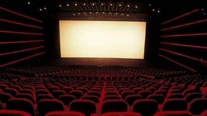 అక్కడ థియేటర్లు తెరచుకున్నాయ్...!