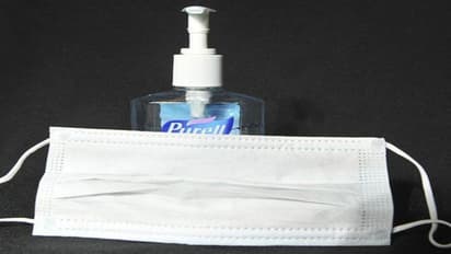 Sanitizers : శానిటైజర్ వాడకంలో ఈ జాగ్రత్తలు అస్సలు మరువకండి.. ఎందుకంటే.?