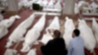 కరోనాతో శవాల గుట్టలేనా: మృతదేహాల కోసం లక్ష సంచులకు అమెరికా ఆర్డర్