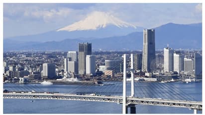 করোনা সংক্রমণের মধ্যেই নতুন বিপদ জাপানের সামনে, আগ্নেয়গিরির ভস্মের নিচে ঢাকতে চলেছে টোকিও