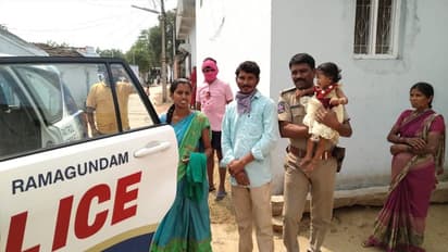 లాక్ డౌన్ ఎఫెక్ట్... నిండు గర్భిణికి పోలీసుల సాయం, జీపులోనే...