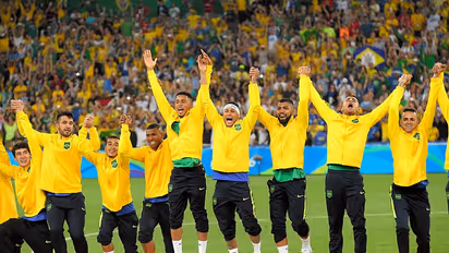 ഒളിംപിക് ഫുട്ബോള്: പ്രായപരിധി ഉയര്ത്തി ഫിഫ