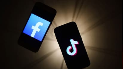 केंद्र सरकार ने Facebook और TikTok पर FakeNews फैलाने वाले यूजर्स को हटाने का दिया आदेश