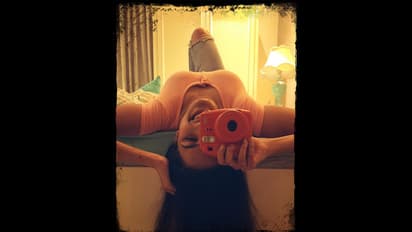 క్వారంటైన్ లో నిహారిక హాట్ ఫోజులు.. నెటిజన్ల కామెంట్స్ చూశారా