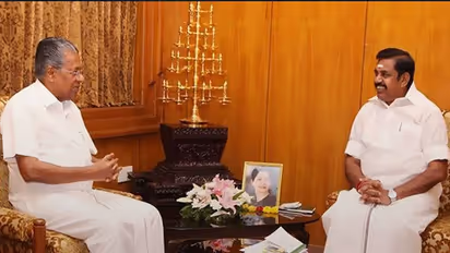 உங்கள் அன்பால் மகிழ்கிறேன்..! கேரளாவை மெச்சிய தமிழக முதல்வர்..!