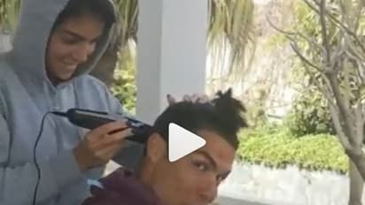 വീട്ടില് സുഖം; കൊറോണക്കാലത്ത് രസകരമായ വീഡിയോ പങ്കുവച്ച് ക്രിസ്റ്റ്യാനോ