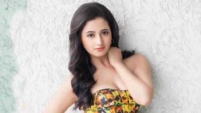 দিশা আত্মহত্যা করতে পারে না, মৃত্যুর ঠিক আগের দিনই কথা হয়, সরব রেশমি দেশাই