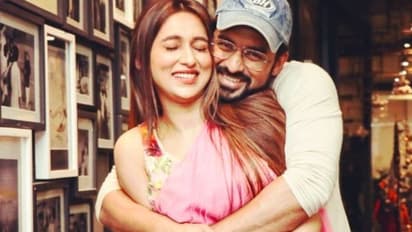 মিমিকে সোশ্যাল মিডিয়ায় ট্রোল করার চেষ্টায় অঙ্কুশ, মেক আপ নিয়ে ঠাট্টা করলেন অভিনেতা