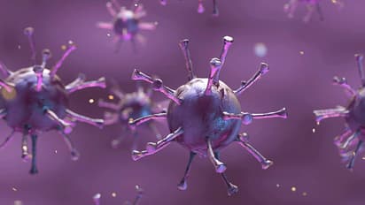 బ్రేకింగ్.. గాంధీ ఆస్పత్రి నుంచి కరోనా రోగి పరార్