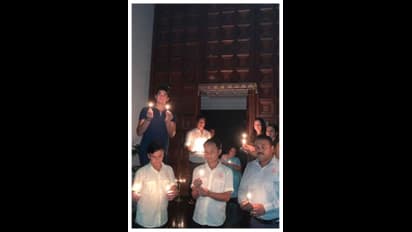 প্রধানমন্ত্রীর ডাকে সাড়া দিয়ে প্রদীপ জ্বাললেন ভারতীয় ক্রীড়া ব্যক্তিত্বরা, দিলেন একত্রিত লড়াইয়ের বার্তা