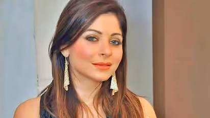 করোনা যুদ্ধে জয়ী কণিকা, ছাড়া পেলেন হাসপাতাল থেকে