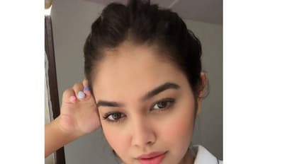 சிக்கென இருக்கும் உடல்... கட்டி இழுக்கும் பார்வை முன்னணி நடிகைகளை தட்டி தூக்கும் பியால் மகாஜன!