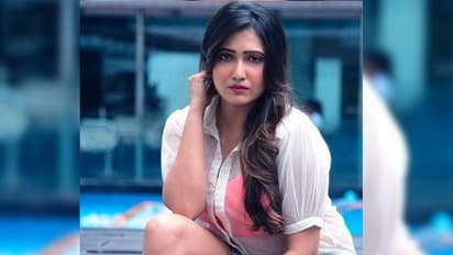 বিশেষ একজনকে পাশে পেয়েছেন সম্পূর্ণা, লকডাউন কাটছে সোনালি মুহূর্তে