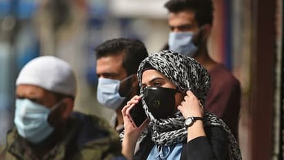 ചെറുപ്പക്കാരും ശ്രദ്ധിക്കണം, കൊവിഡ് ബാധിക്കാം, കണക്കുകള്‍ പറയുന്നതിങ്ങനെ...