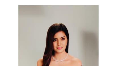 தெத்து பல் சிரிப்பால் ரசிகர்களை கிறங்கடிக்கும் மாயக்காரி.... பிகில் அம்ரிதா ஐயரின் க்யூட் கிளிக்ஸ்...!