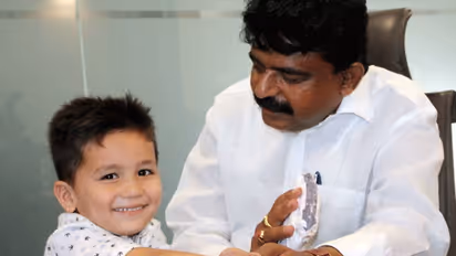 4 साल के बच्चे ने जीता दिल, कोरोना को हराने आया ये नन्हा सिपाही..मंत्री भी हो गए उसके दीवाने