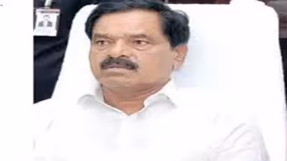 బడుగులకు సీఎం జగన్ ప్రాధాన్యం.. ఎస్సీలుగా పుడితే బాగుండేదనే భావనలో రెడ్లు: డిప్యూటీ సీఎం నారాయణ స్వామి