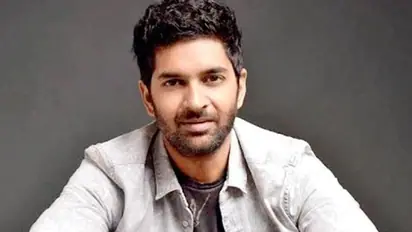 ফের বলিউডে করোনার কোপ, পরিবার সহ আক্রান্ত রক অন ছবির নায়ক