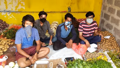 ಭಾರತ್ ಲಾಕ್ಡೌನ್: ತರಕಾರಿ ಅಂಗಡಿಯಿಟ್ಟ ಟೆಕ್ಕಿಗಳು!