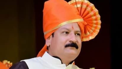 ലോക്ക് ഡൗൺ നിർദ്ദേശങ്ങൾ പാലിക്കാതെ ക്ഷേത്രദര്ശനം ; ബിജെപി എംഎല്എയ്ക്ക് എതിരേ കേസ്