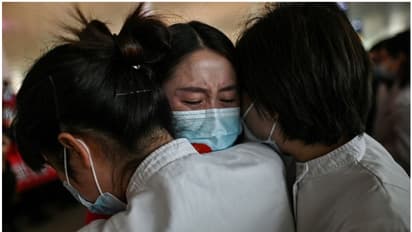 മരണം മുന്നില് കണ്ട 76 രാപ്പകലുകള്ക്ക് അവസാനം; വുഹാന് നഗരം വീണ്ടും തുറന്നു