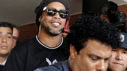 অবশেষে প্যারাগুয়ে তে জেলে বন্দি থাকা নিয়ে মুখ খুললেন রোনালডিনহো