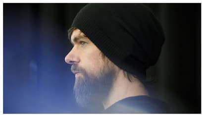 করোনা মোকাবিলায় ১০০ কোটি ডলার, নিজের সম্পত্তির ২৮ শতাংশ দান করে নজির গড়লেন তরুণ ধনকুবের