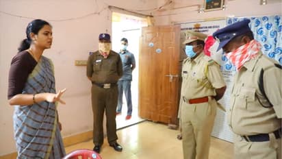 హెడ్ కానిస్టేబుల్‌కు క్లాస్ తీసుకున్న వైసీపీ ఎమ్మెల్యే రజనీ (వీడియో)