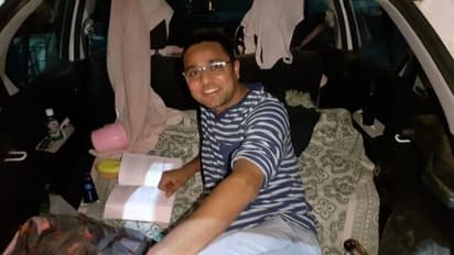 കൊവിഡ് ചികിത്സാ ചുമതലയുള്ള ഡോക്ടര് ജീവിക്കുന്നത് കാറിനുള്ളില്; കാരണം