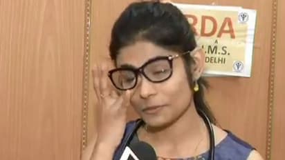 ' ഈ സമയത്ത് വേണ്ടത് കുടുംബത്തിന്റെ പിന്തുണ, ഓരോ നിമിഷവും പ്രയാസകരം'; കൊവിഡ് വാർഡിലെ ഡോക്ടർ പറയുന്നു