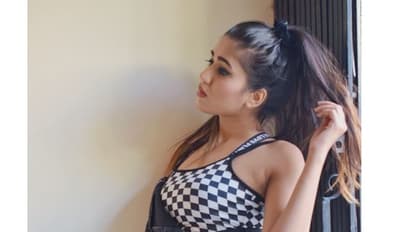 கொழு கொழு கன்னக்குழியில் இளசுகளை கட்டி இழுத்து விழ வைக்கும் கரிமா லேட்டஸ்ட் கிளிக்ஸ்...!