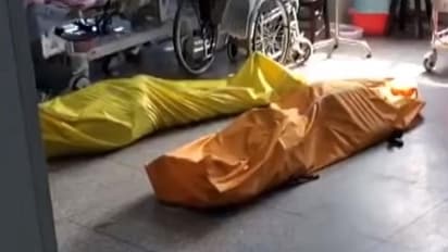 పట్టించుకోని బంధువులు... విజయవాడ జీజీహెచ్ మార్చురీలో గుట్టగుట్టలుగా శవాలు