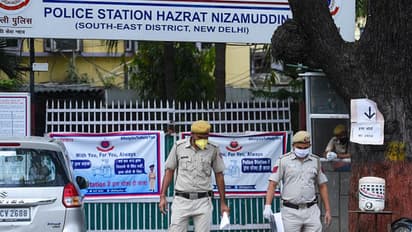 டெல்லியில் சிறுநீர் பாட்டில்களை வீசிய தப்லீக் ஜமாத் உறுப்பினர்கள்... பதிவானது எஃப்.ஐ.ஆர்..!