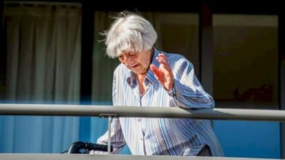 'ഗെറ്റ് ഔട്ട്'; ലോകത്തെ വിറപ്പിച്ച മഹാമാരിയെ പുല്ലുപോലെ തോല്പിച്ച് 107കാരി