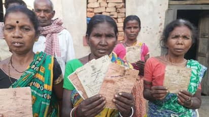 West Bengal: Mortgaged ration cards amid lockdown recovered, returned to their rightful owners