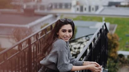 பாரிஸ் நினைவுகளை ஷேர் செய்யும் ஜெயம் ரவியின் மனைவி ஆர்த்தி நடிகைகளை மிஞ்சும் புகைப்படங்கள் !