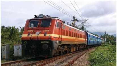 ரயில், விமான சேவை குறித்து விவாதிப்பது பயனற்றது... மீண்டும் சில வாரங்களுக்கு தள்ளிவைக்க திட்டம்..?