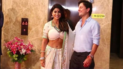 కరోనా ఎఫెక్ట్: భర్తతో శ్రీయ.. వైరల్ అవుతున్న చిలిపి వీడియో