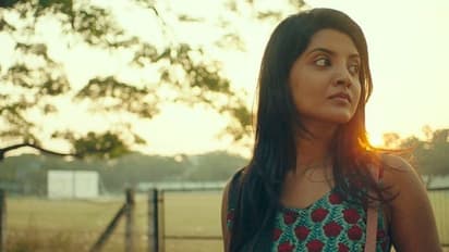 அடுத்த படம் அடித்தளம் போட்டாச்சு... விதவிதமாய் போஸ் கொடுத்து மயக்கும்“சில்லுகருப்பட்டி” நிவேதா...!