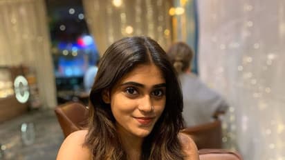 குட்டி குட்டி உடையில் சூடேற்றும் சுப்ரஜா! சூப்பர் டூப்பர் ஹாட் கிளிக்ஸ்...!