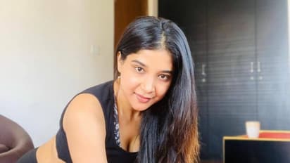 மிரட்டும் முரட்டு முன்னழகு...ரசிகர்களை பாடாய் படுத்தும் சாக்ஷி...ஒர்கவுட் புகைப்படங்கள் இதோ !