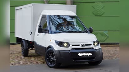 ফোন করলেই মোটা টাকায় হোম ডেলিভারি মদ, বেআইনিভাবে বিক্রি করতে গিয়ে পুলিশে জালে চক্র