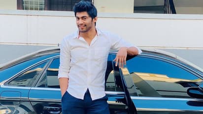 வீடியோ கேமில் மூழ்கி போன தர்ஷன் வீட்டில் வித வித போஸ் ஊரடங்கு போர் அடிக்குது போல !!