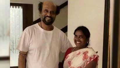 పని మనిషితో రజనీకాంత్.. అందుకే సూపర్‌ స్టార్ అయ్యాడు!