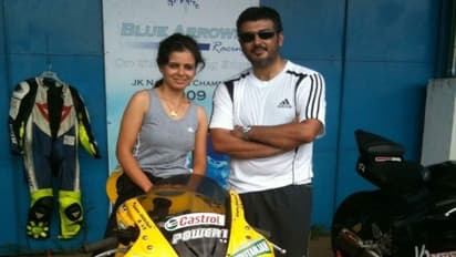 அஜித் ஏன் அதிகம் வெளியில் வருவதில்லை? ரகசியத்தை புகைப்படத்தோடு வெளியிட்ட பெண் பைக் ரேஸர்!