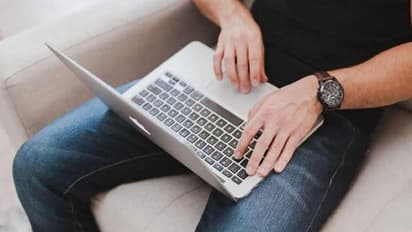 വീട്ടിലിരുന്നു ജോലി: ജീവനക്കാരുടെ പോണ് കാണുന്ന ശീലം കുത്തനെക്കൂട്ടി