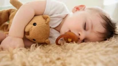 ಮಗು ಬೇಗ ನಿದ್ರೆ ಮಾಡಲು ಲಾಲಿ ಹಾಡು ಮಾತ್ರವಲ್ಲ ಹೀಗ್ ಮಾಡಿ ನೋಡಿ...