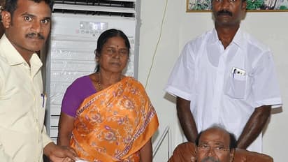 குடிபோதையில் வந்து அடித்ததை ஊரே வேடிக்கை பார்த்த போலீசுக்கு வெகுமதியா..? கொந்தளிக்கும் டாக்டர் ராமதாஸ்..!