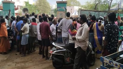 இவங்கலாம் மனசாட்சி இருக்குற மனுசங்க தானா..? ஒருநாள் கறி சாப்பிடலைனா என்ன..? இந்த கொடுமைய பாருங்க